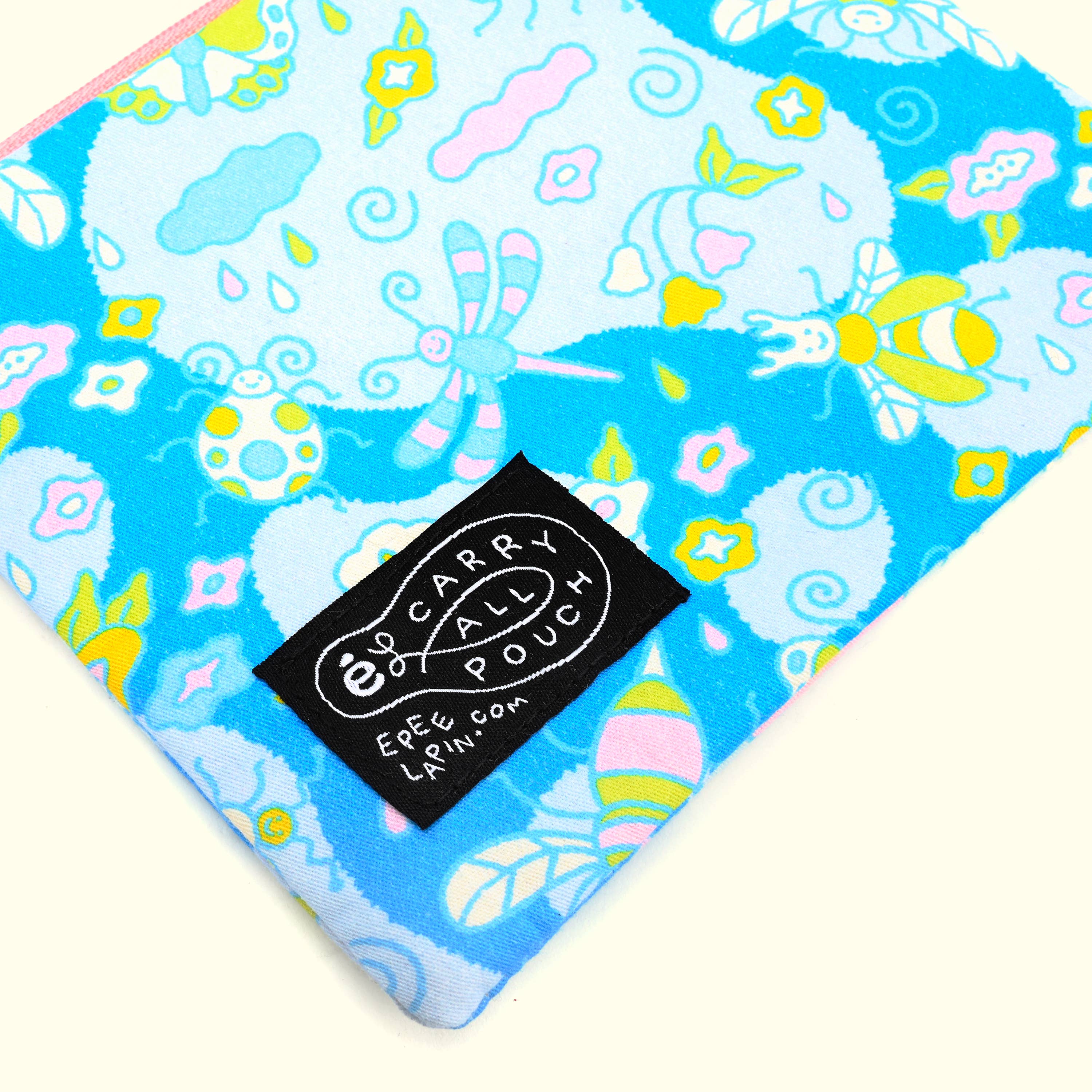 Épée Lapin Studio - Wholesale Pouch - Unisex - Tiny Picnic Friends Pouch2