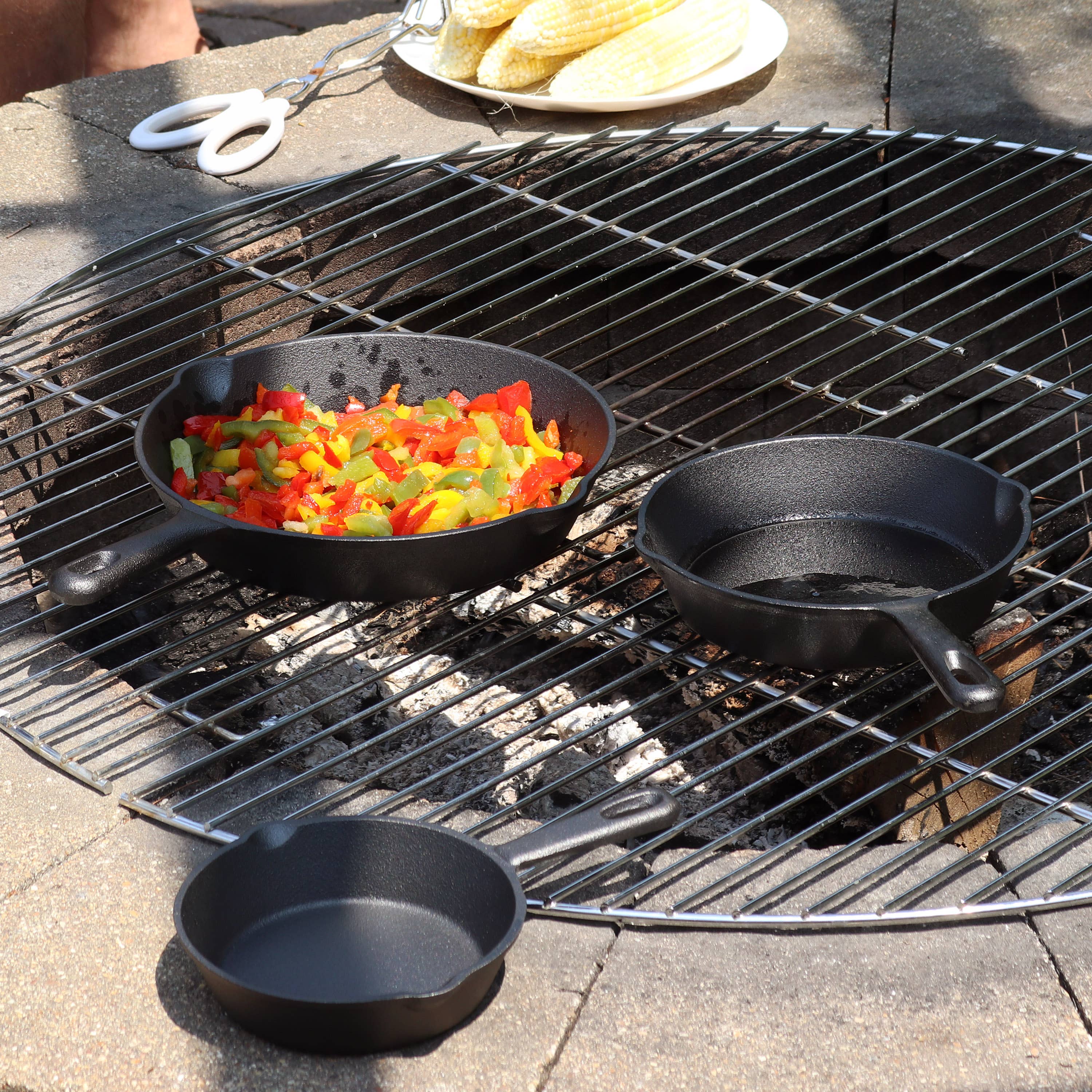 Sunnydaze Decor - Wholesale Cast Iron Skillet - 3-Piece Cast Iron Pre-Seasoned Skillet Set with 3 Pans0