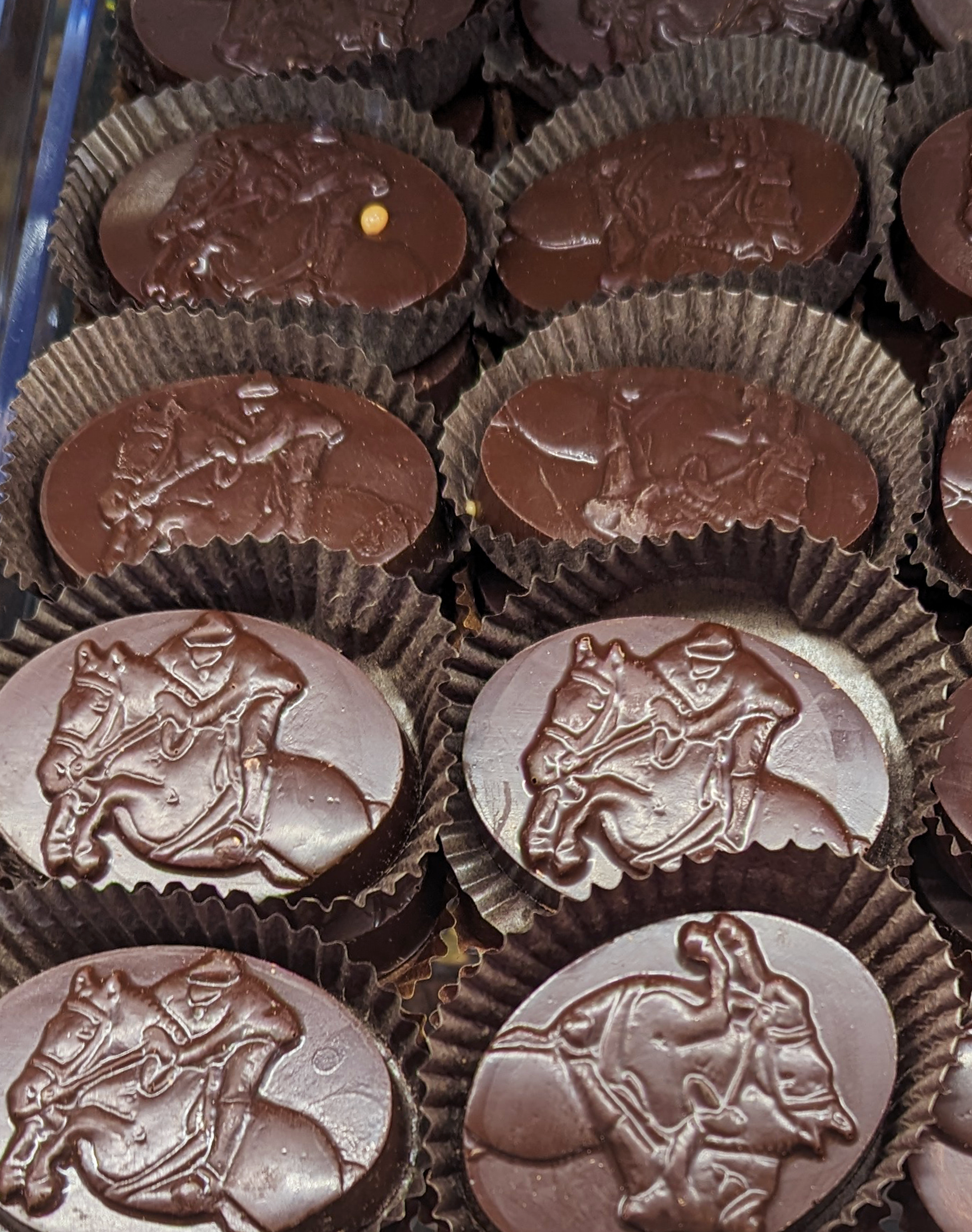 Harbor Sweets Chocolates - Wholesale Chocolate Box - Dark Chocolate Caramel Grand Prix Jumpers Gable Box 3