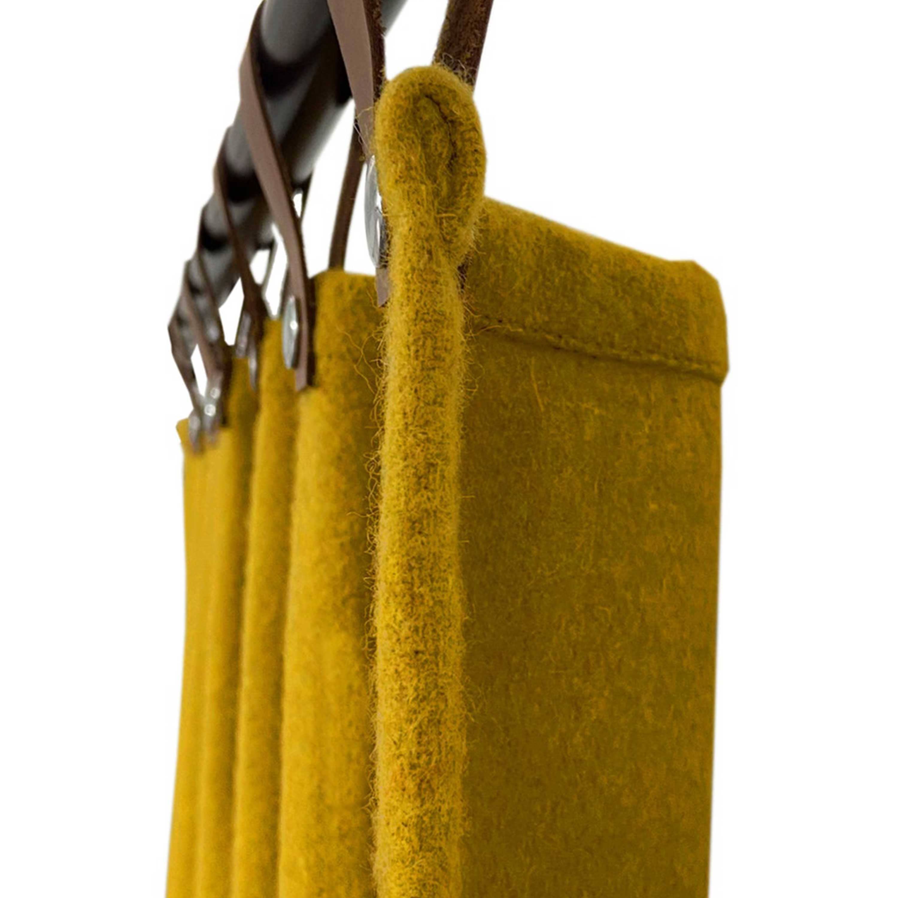 Amore Beauté – Großhandel Vorhang – Senffarbene Wollvorhänge mit Lederbändern und Lederbesatz12