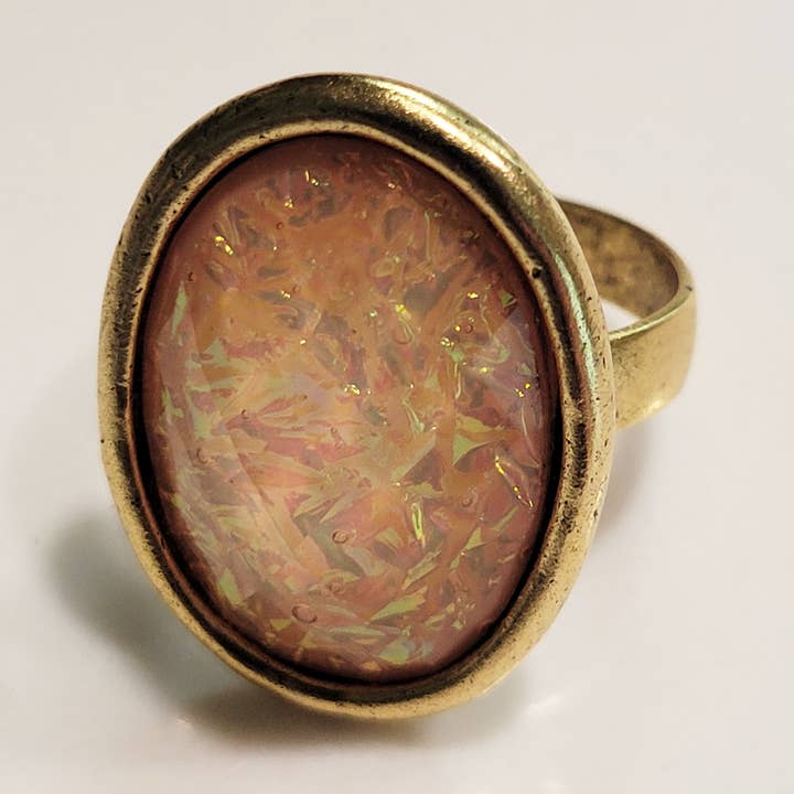 Grande bague camée en opale rose pour la vente par Fizz