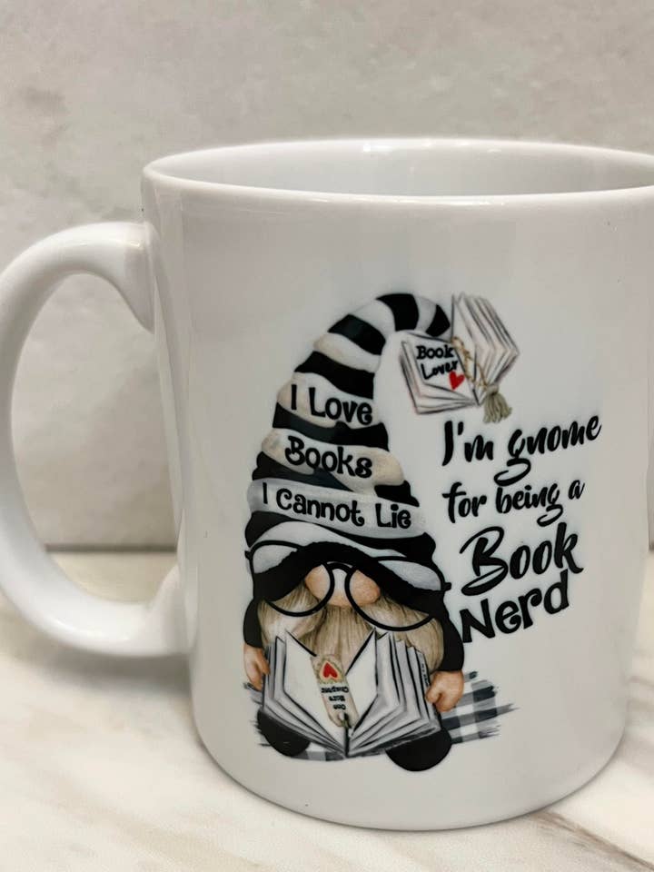 Ik ben kabouter omdat ik een boeknerd koffiemok van 11 ounce ben voor wholesale door Andi’s Shoppe