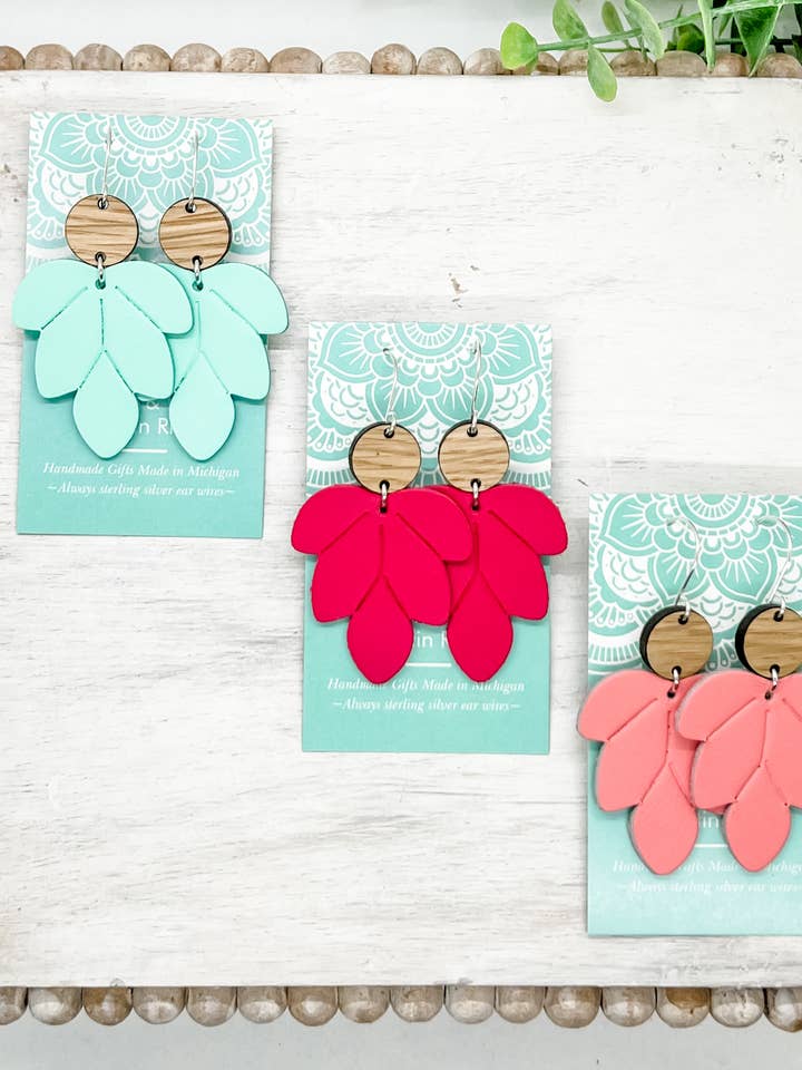 Pendientes de hojas en relieve de primavera hechos a mano para venta al por mayor de Fleece & Fancy