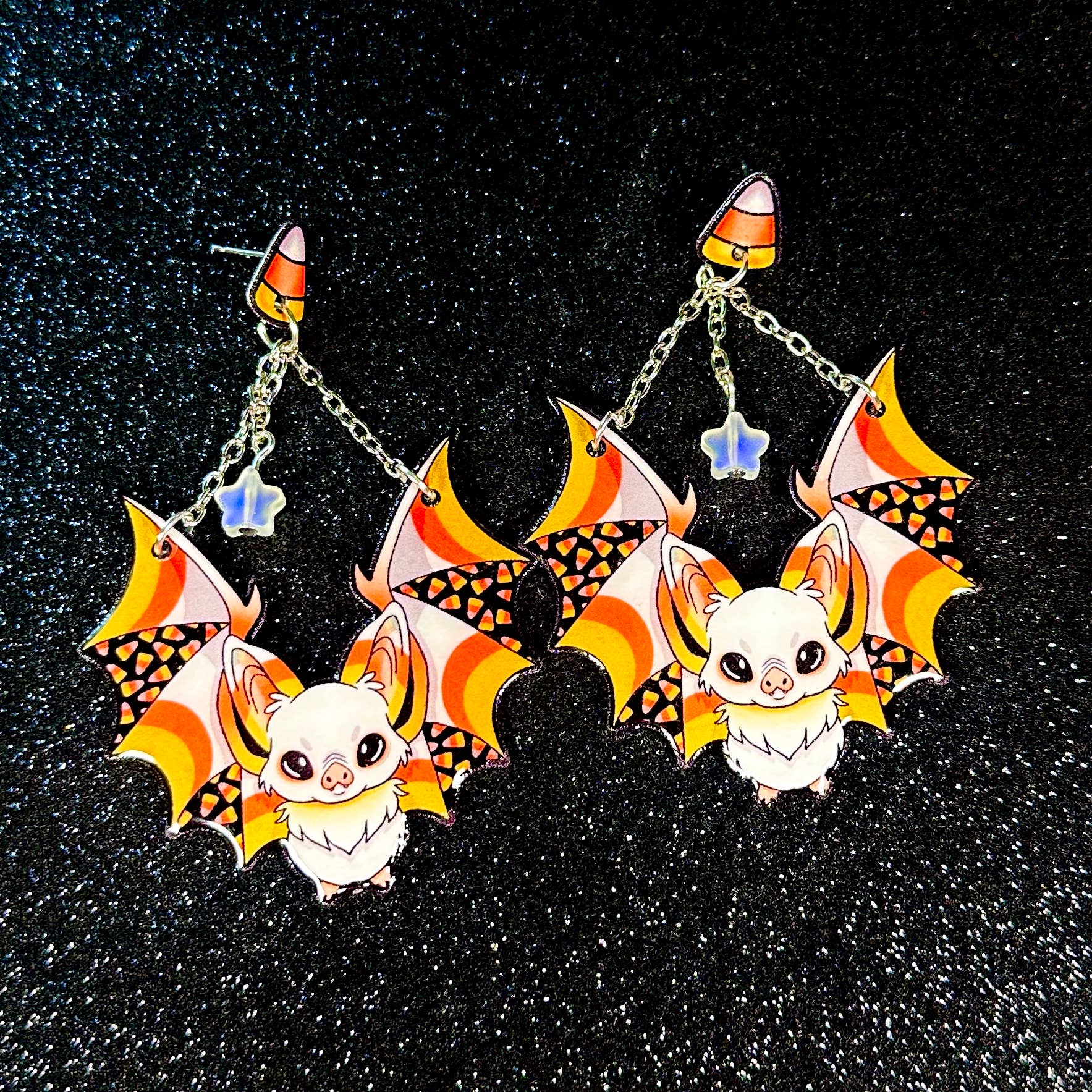 Sea Pixie Designs - Vente Boucles d'oreilles pendantes - Boucles d'oreilles pendantes chauves-souris en bonbon de maïs pour Halloween, effrayantes et mignonnes6