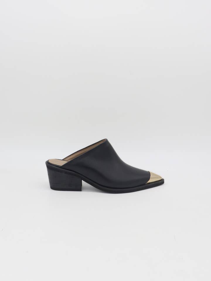 Isabelle slip on mules in black leather women's shoes for wholesale by STIVALI NEW YORK