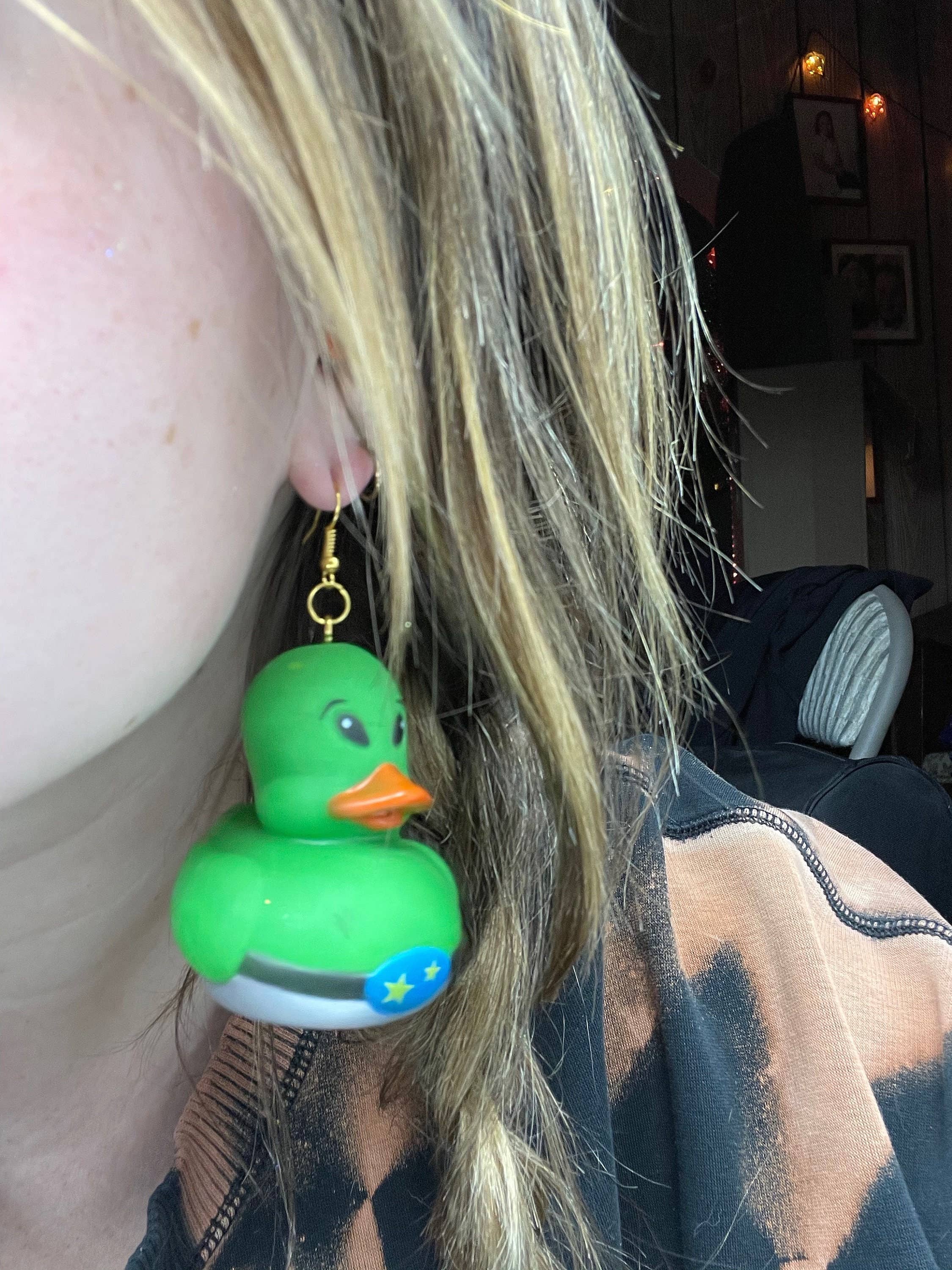 R59Creates - Venta al por mayor Pendientes colgantes - ¡Pendientes de goma con forma de pato de Lil Alien!5