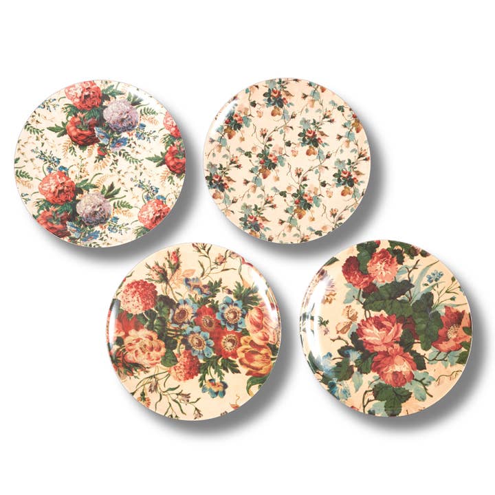 Ensemble de quatre assiettes à dessert English Garden
pour la vente par Siren Song