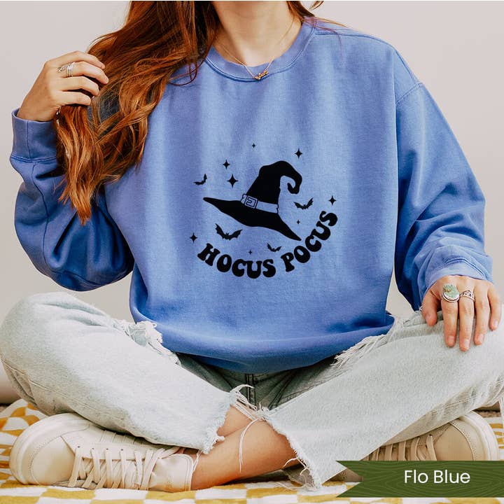 C'est juste un tas de poches frontales Hocus Pocus. pour la vente par Wildflower Apparel Co.