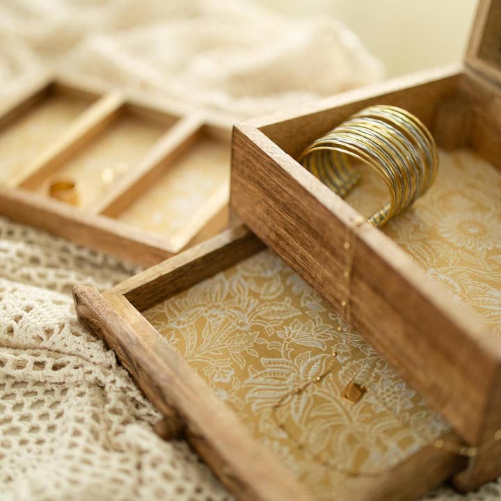 Mercy House Global - Wholesale Jewelry Box/Organizer - Hand-carved Mango Wood Jewelry Box4