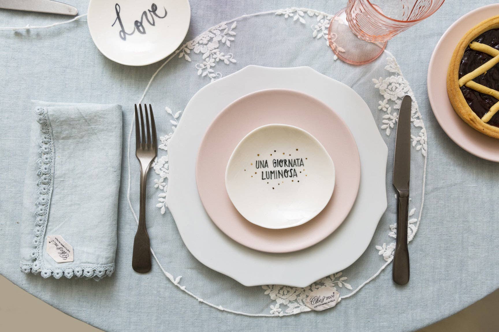 Natural White Set of 2 Provence Placemats for wholesale on Faire2