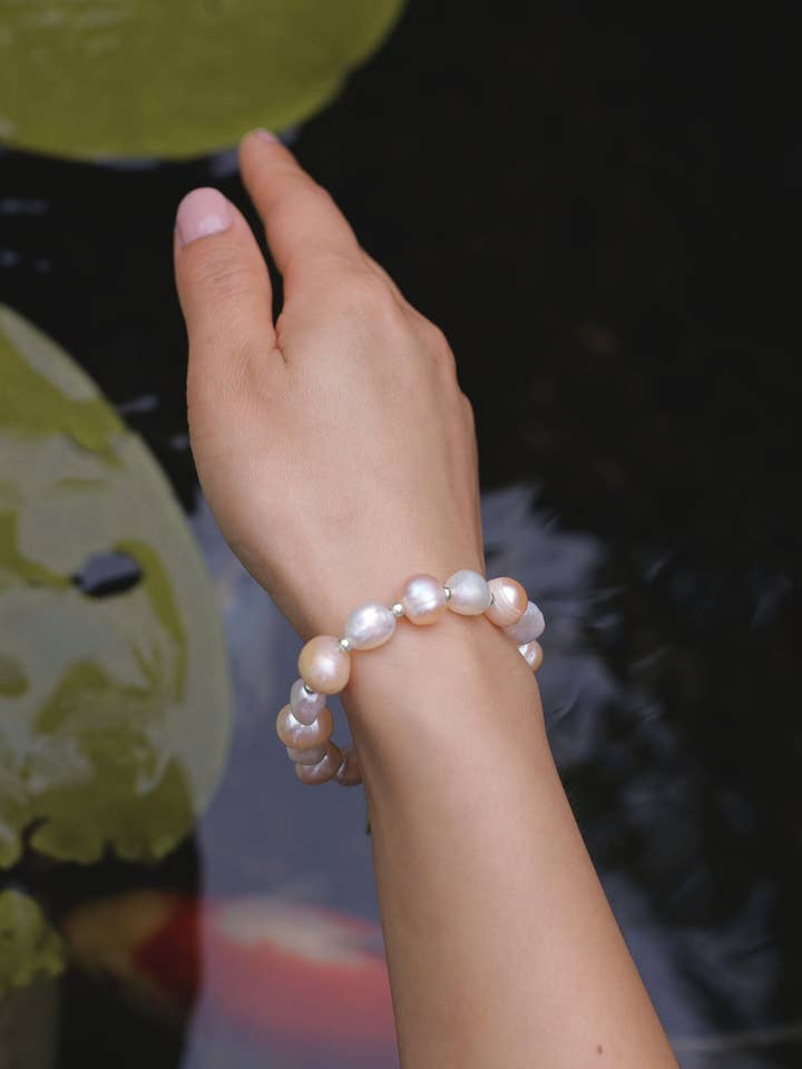 Rosy Pearl Bracelet for wholesale by Numa Estilo