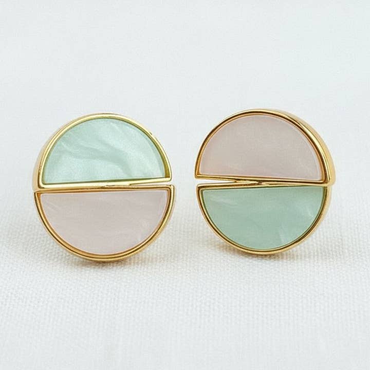 Ellemadera - Wholesale Stud/Post Earrings - Vintage Inspired Geometric Shell Stud Earrings0