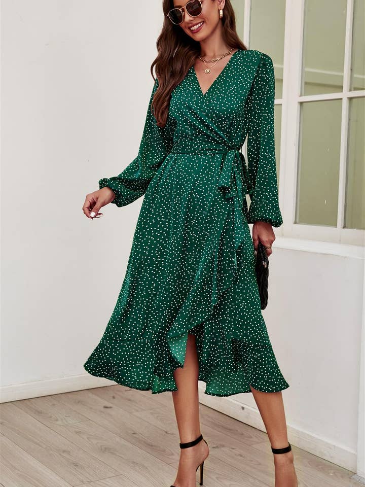 Långärmad omlottklänning i midi-längd i grönt för wholesale av FS Collection (Germany)