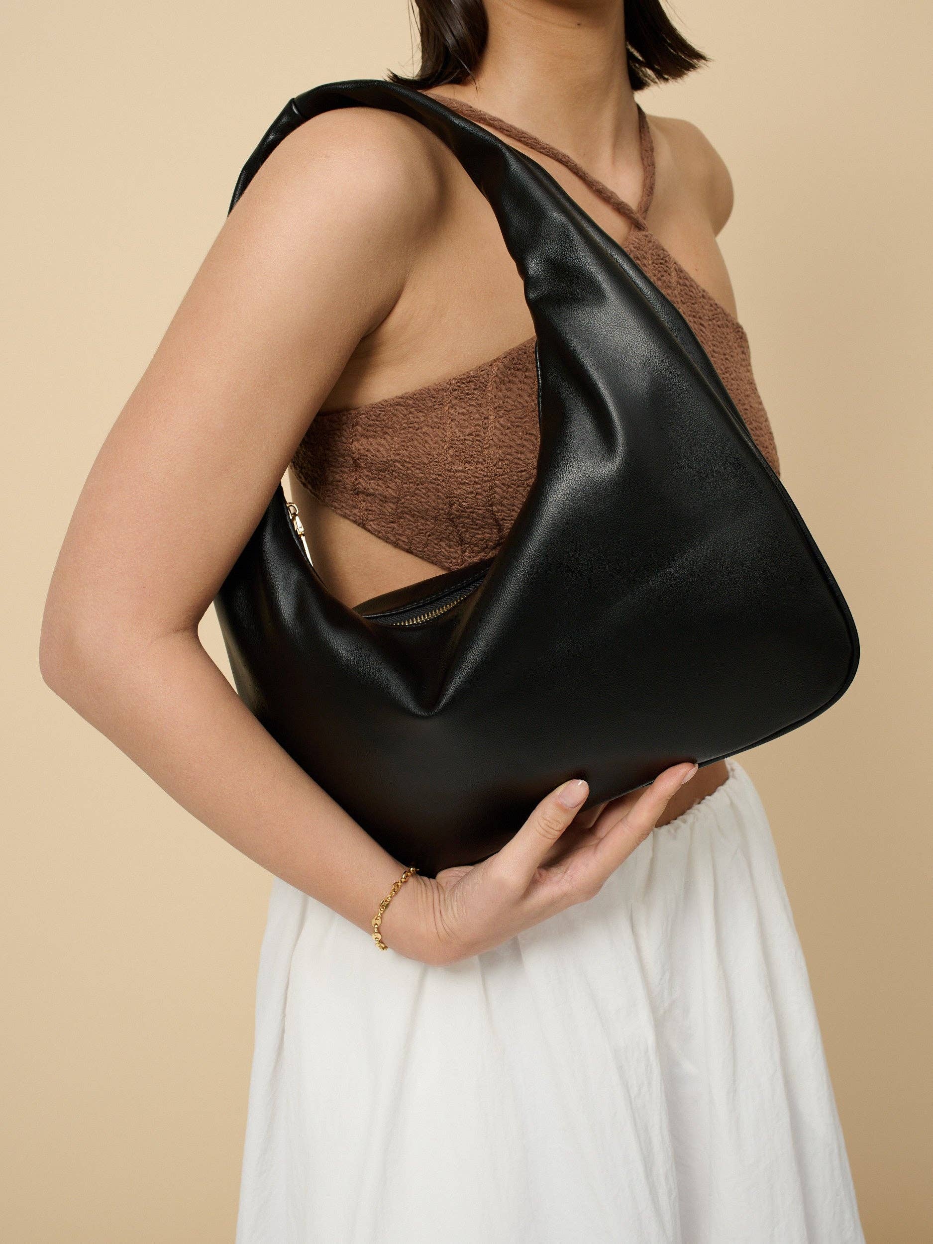 Angels Whisper Accessories - Wholesale Shoulder Bag - Women's - Cromwell Hobo Bag in Black2