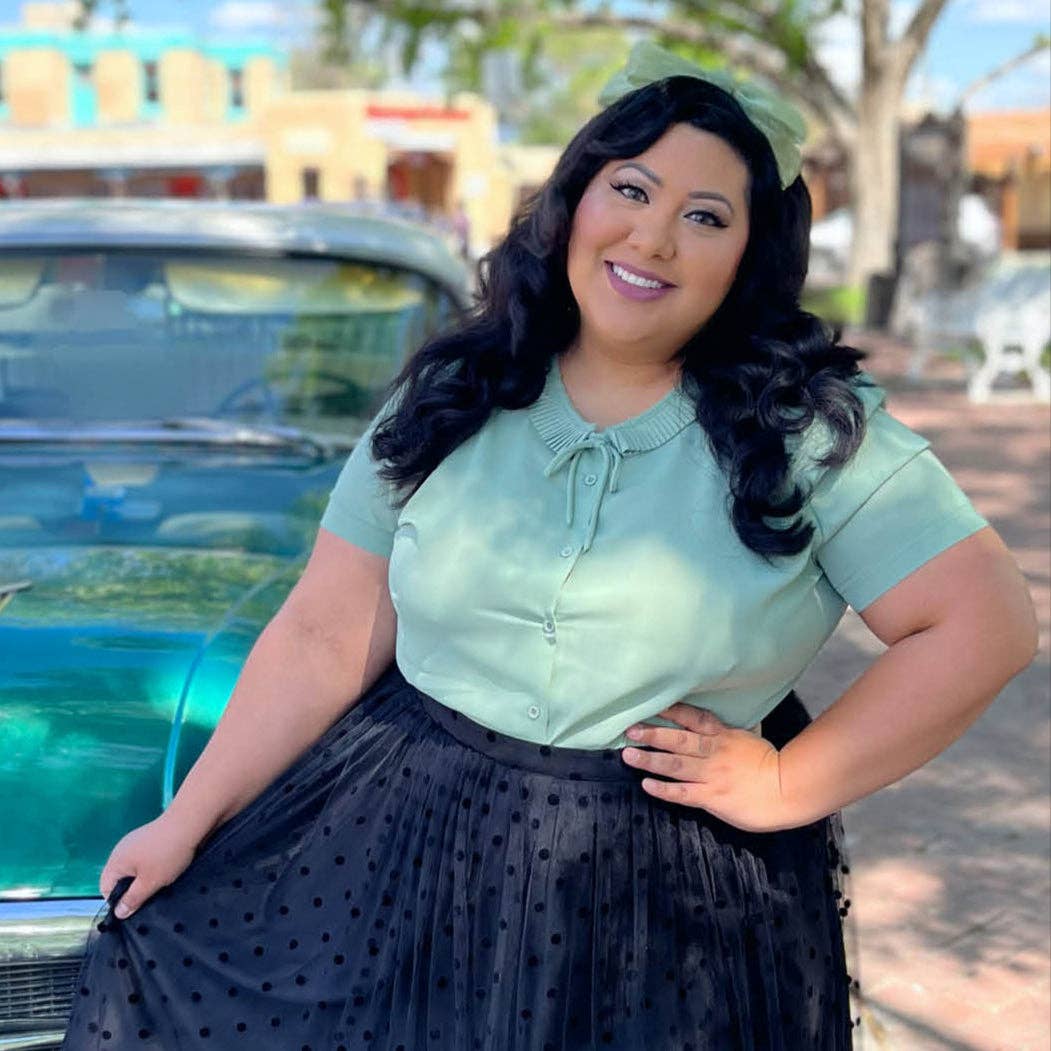 Tatyana Clothing – wholesale Blouse – Women’s – Ingrid Retro Blouse with Peter Pan Collar9