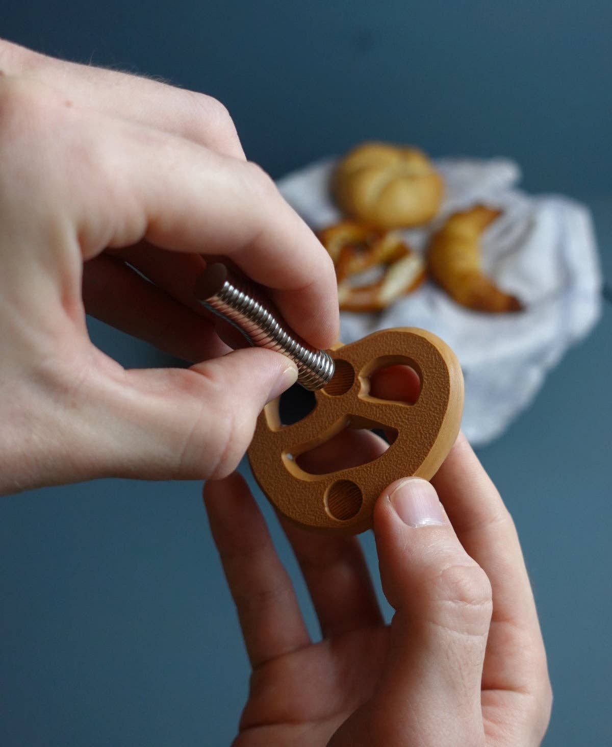 Roomberry - Wholesale Magnet - Croissants, pretzels, and bread roll refrigerator magnets2