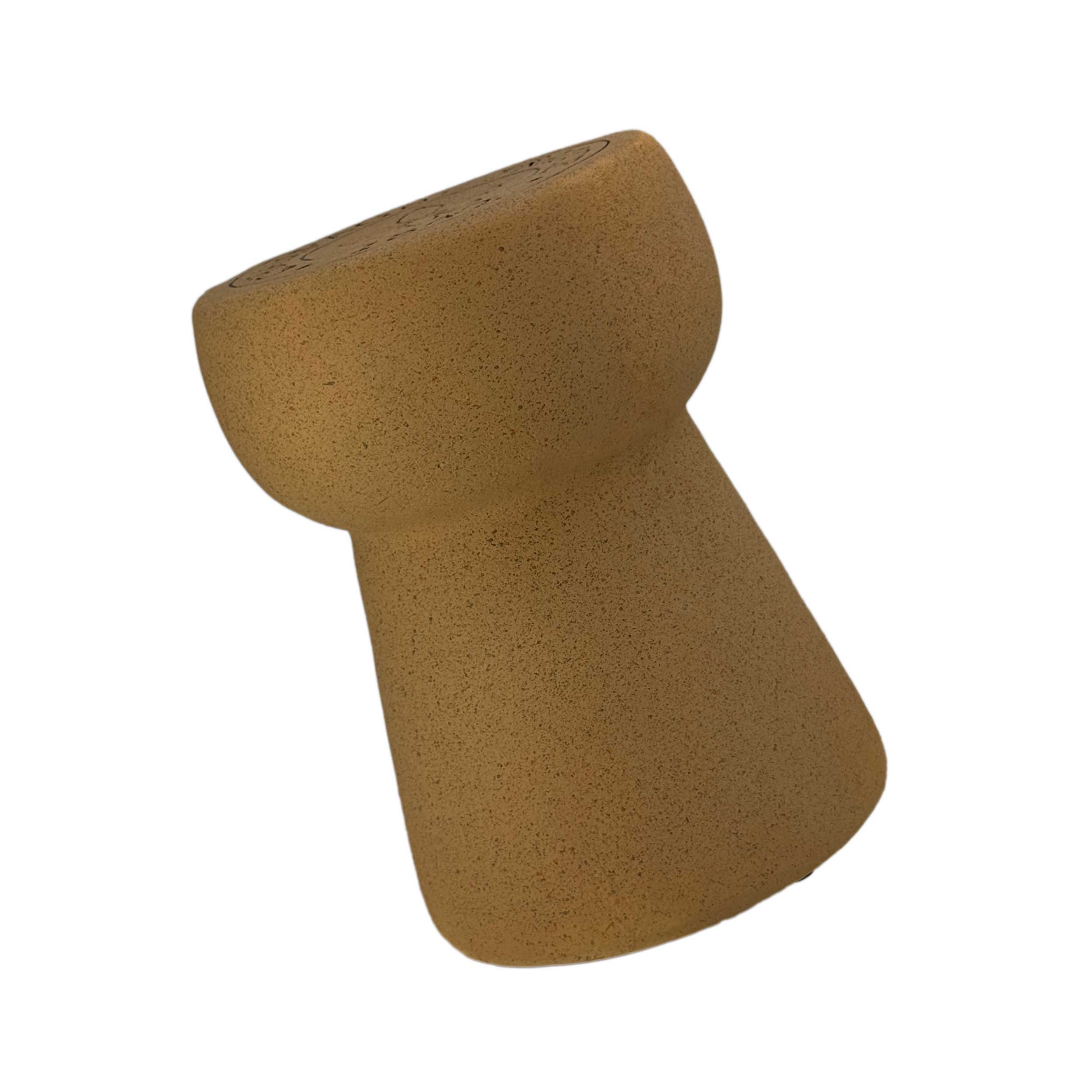 Galt International Company – Großhandel Hocker – Champagnerkorken-Hocker und Polyresin-Beistelltisch 46 cm6