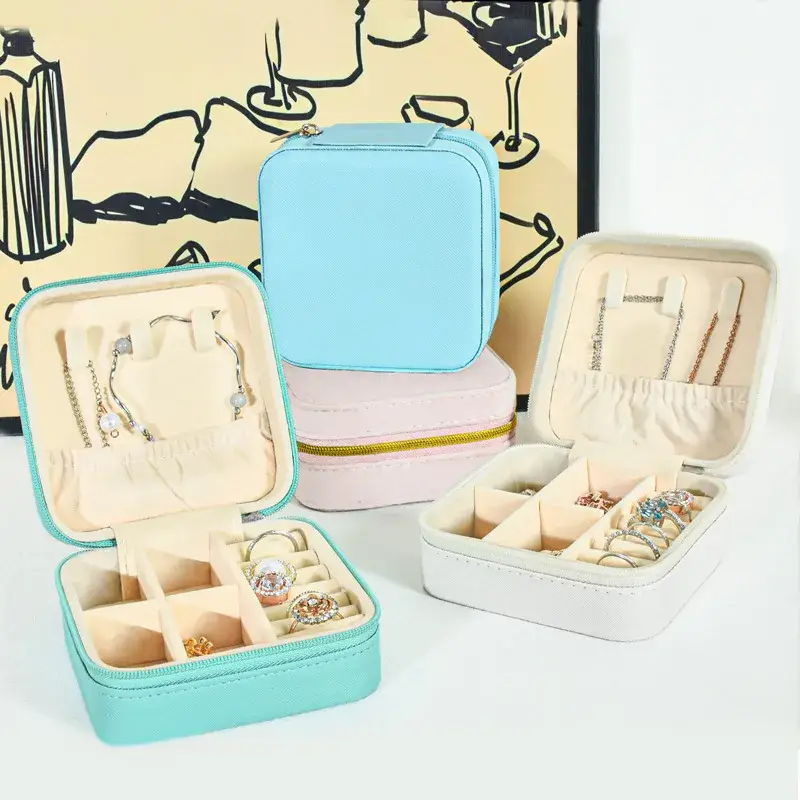 Magnifique Hearts - Wholesale Jewelry Box/Organizer - CLEARANCE: Random Color PU Travel Jewelry Box – 2 Sizes1