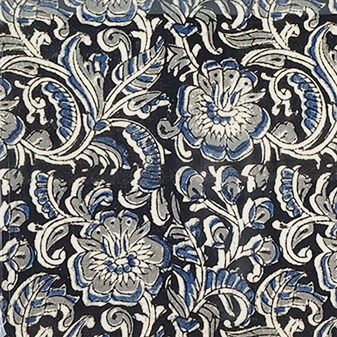 Maison Lilo – wholesale Decorative tray – Kalamkari enamelled metal heart tray 15x15, golden border2