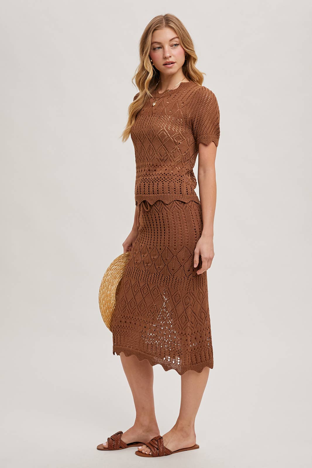 Bluivy – Großhandel Set aus Oberteil und Rock – Damen – GEHÄKELTES STRICKPULLOVER UND ROCK MIT WELLENSAUM-SET13