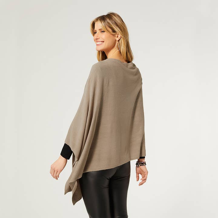 COCO + CARMEN - Wholesale Poncho - Women's - Lightweight Poncho9