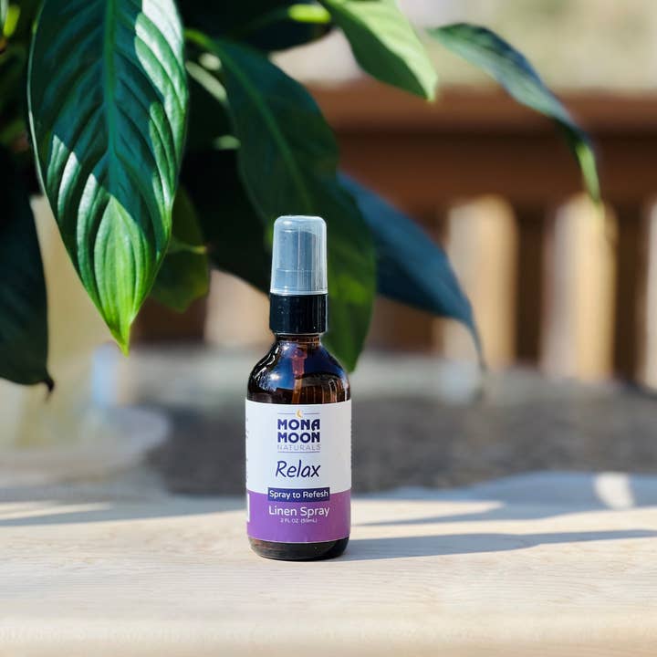 Spray de Lin Relaxant – Rafraîchir & Détendre pour la vente par Mona Moon Naturals