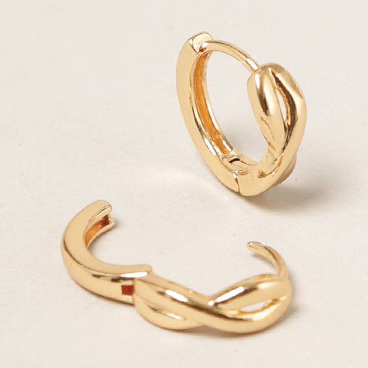 Créoles Infinity trempées en or 14 carats pour la vente par Fashion City