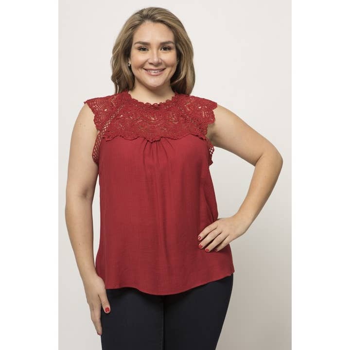 Curve Market - Vendita all'ingrosso Camicetta - Donna - CAMICETTA CON CARRÉ IN PIZZO ALL'UNCINETTO TAGLIE FORTI