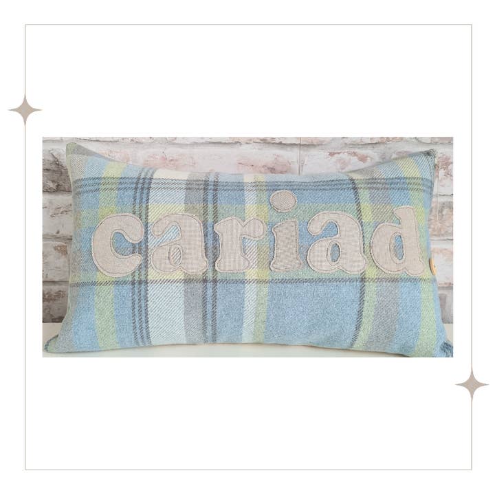 Cariad kussen - 5 kleuren om uit te kiezen voor wholesale door Sweet Williams