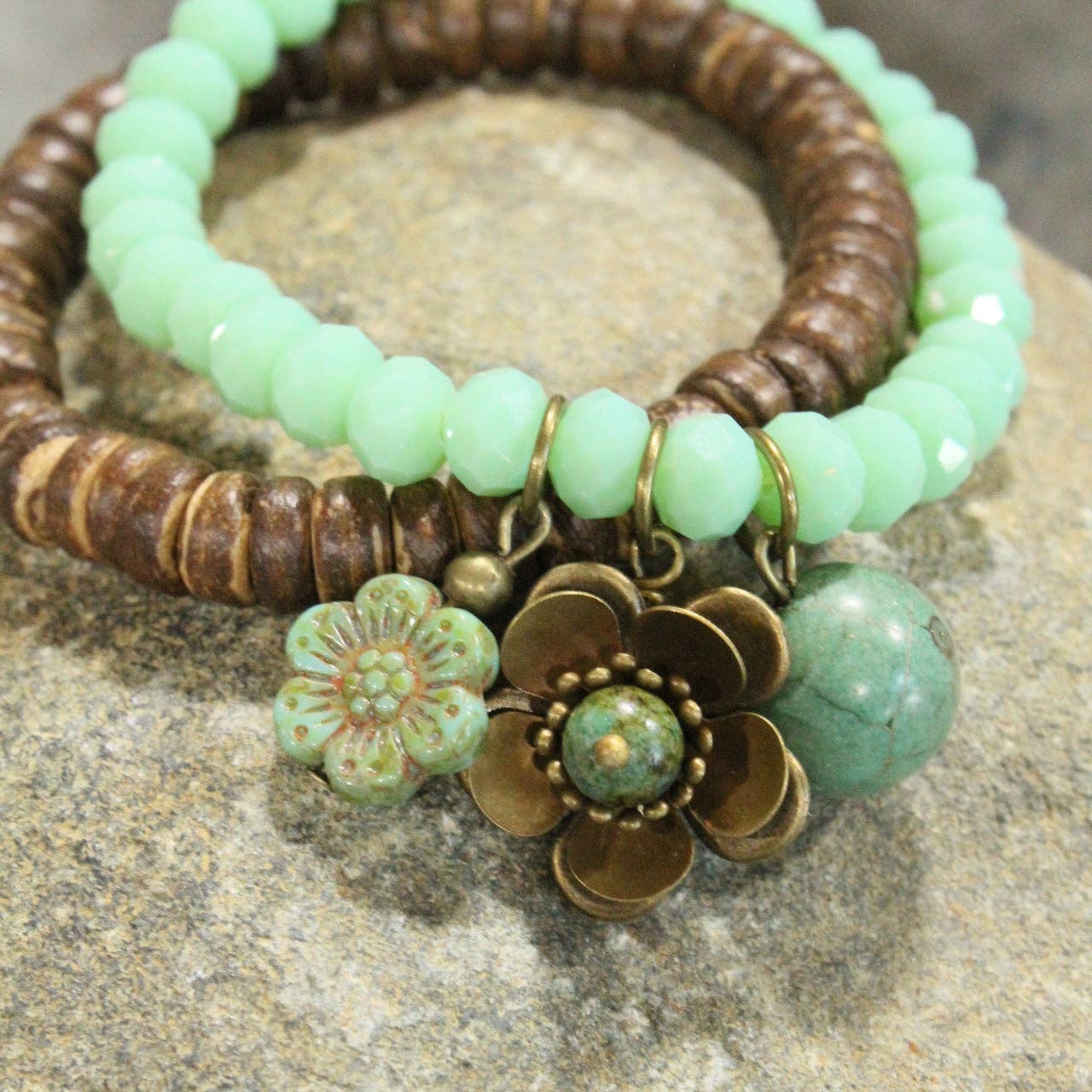 The Primitive Peddler, Inc. - Wholesale Charm/Dangle Bracelet - Vintage Stone & Wood Czech Flower Drop Stretch Bracelet Set4