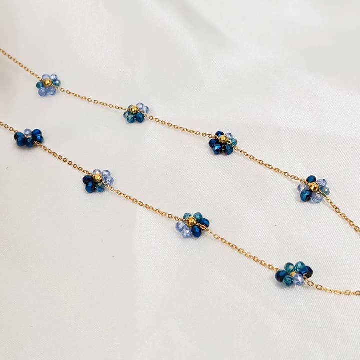 Collier perles fleurs pierres vert bleu acier inoxydable pour la vente par Minimalistajoyeria