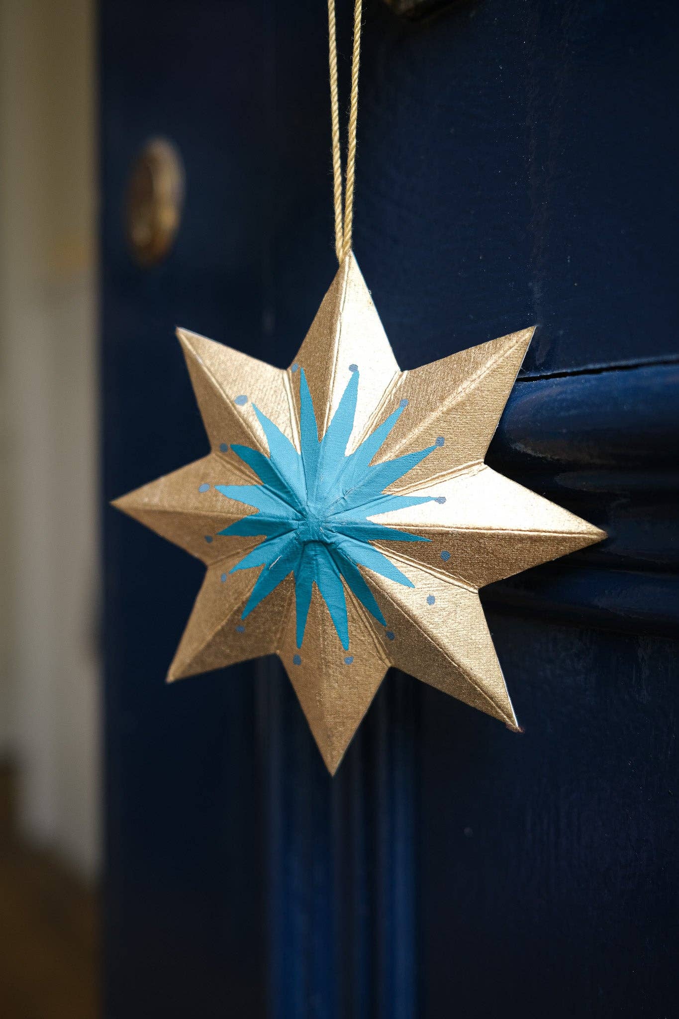 East End Press – wholesale Ornament – UK/EU: Golden Star Screen-Printed Board Decoration2