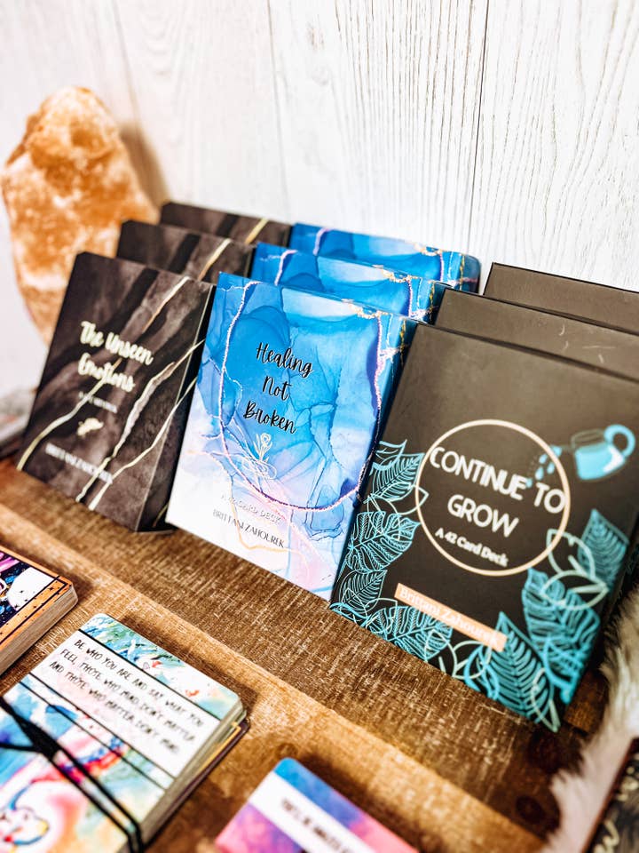 Trilogie : 3 jeux de cartes Oracle et livret de techniques de mise à la terre pour la vente par Healing Not Broken