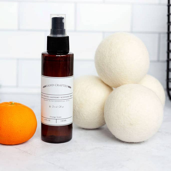 Mama Moon Boutique LLC – wholesale Dryer balls – Smart Sheep Anti-Static Essential Oil Scenting Spray Orange2