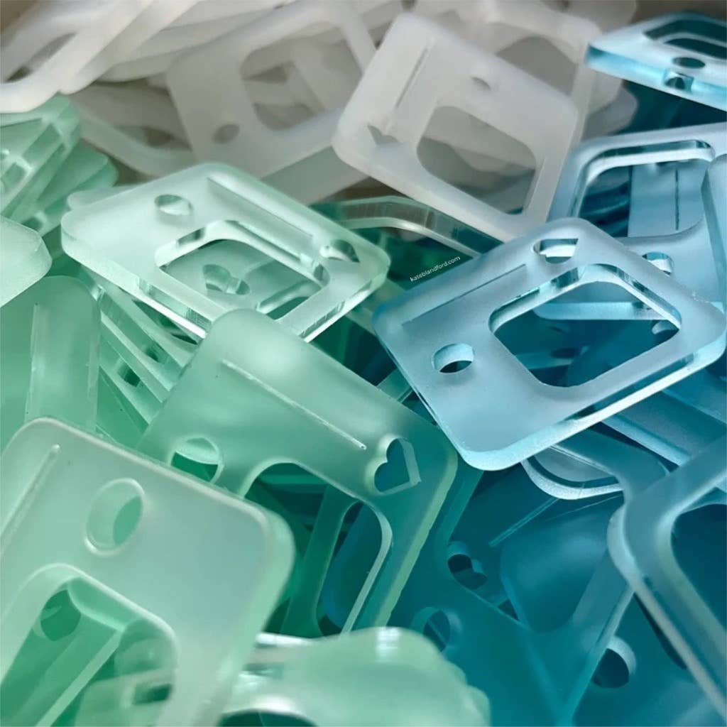 Kate Blandford – wholesale Embroidery/cross-stitch supplies – Acrylic floss drop set of 10 with flexi cable ring3