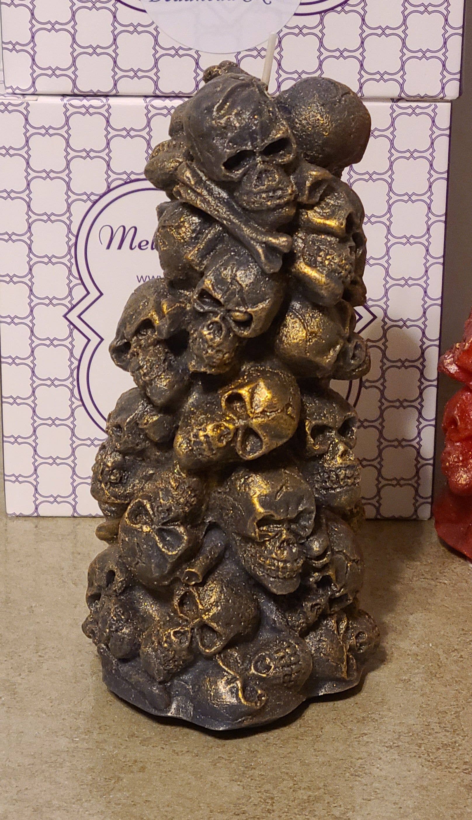 Melmade Scents - Vente Bougies originales - Bougies en forme de crânes empilés3