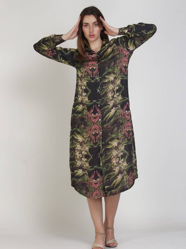 Chemise African Flora noire pour la vente par Textures Jaipur