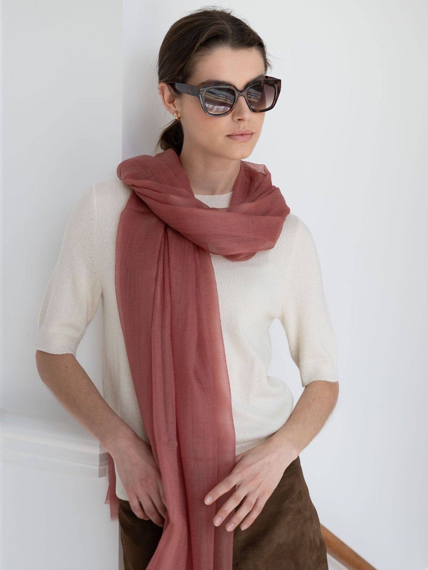 Bel Cashmere S.C. - Vente Écharpe – femme - Châle ultra fin en cachemire Florencia11