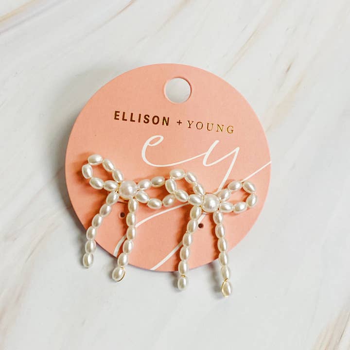 Ellison+Young - Vente Boucles d'oreilles pendantes - Boucles d'oreilles en forme de ballerine Pearl Bow3