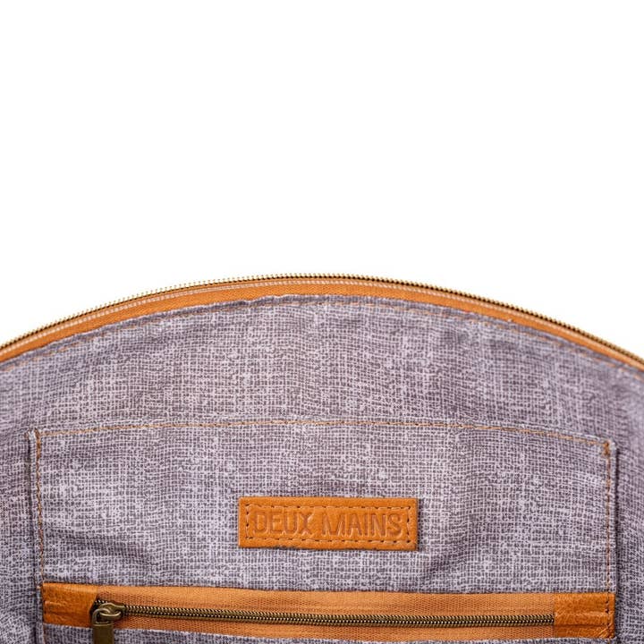 Deux Mains: Haiti Fair Trade - Wholesale Satchel - Women's - East-West Handbag9