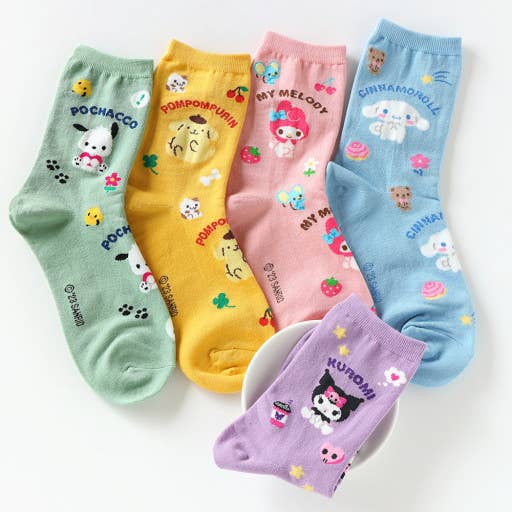 K_Wonderland - Wholesale Socks - Women's - NEW Sanrio Friends with Mascots Crew Socks