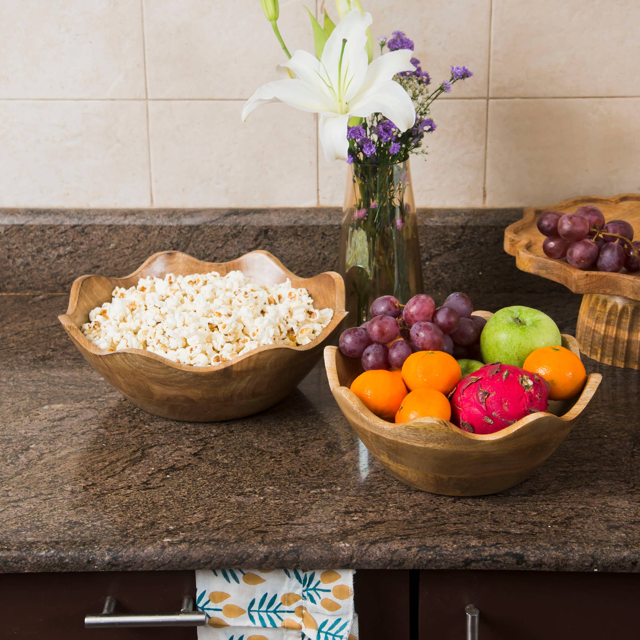 Mela Artisans - Wholesale Serve Bowl - Scalloped Wooden Bowls9