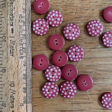 The Button Company - Wholesale Sewing button/snap - 100-008 - Spotty Buttons - 20L/13mm/1/2" - Pack of 1005