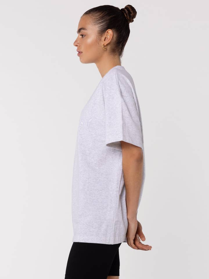 Nicky Kay - Wholesale T-shirt – women's - Organic Cotton Oversized Tee2