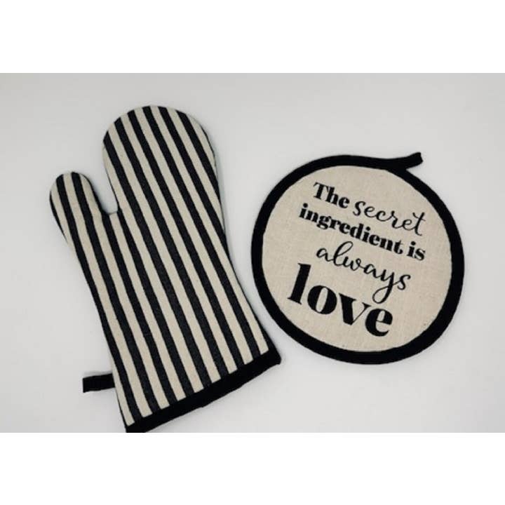 Farmhouse Oven Mitt & Pot Holder Set – Heat Resistant for wholesale by Drew Derose Design