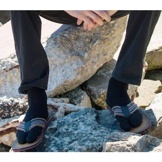 V-Toe Socks, Inc – wholesale Socks – Unisex – Flip Flop Socks - V-Toe Split Toe Black Crew Cotton Blend1