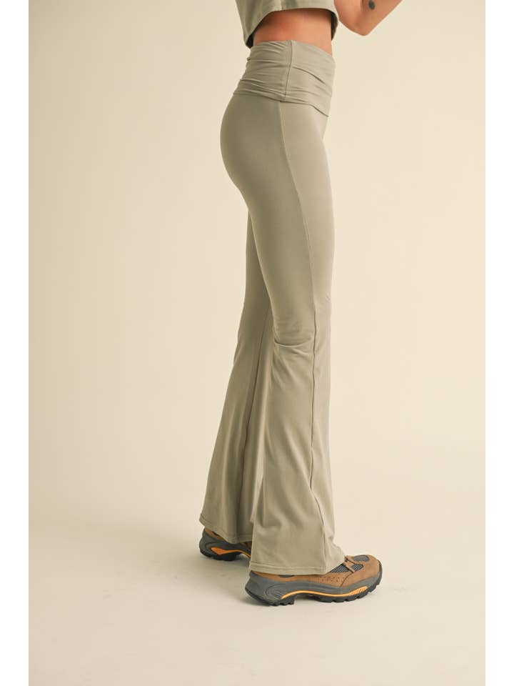 KIMBERLY C – wholesale Pants – Women's – Soft Knit Foldover Flare Pants83