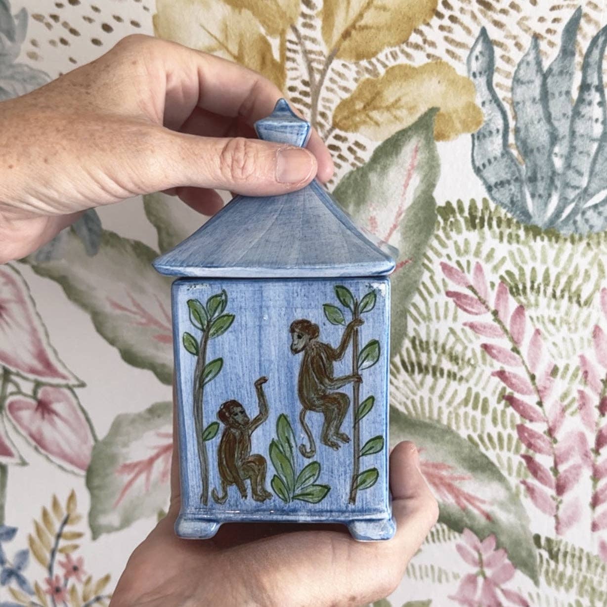 Duggan Society - Wholesale Novelty Candle - monkey dance candle blue4