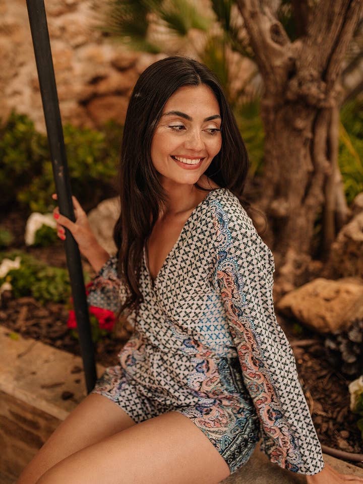 Kort sommerjumpsuit, jumpsuit med løse ærmer, kort jumpsuit med ærmer, bohemsk sommerjumpsuit, Tahitian jumpsuit** for engroshandel hos Miss Kitsch