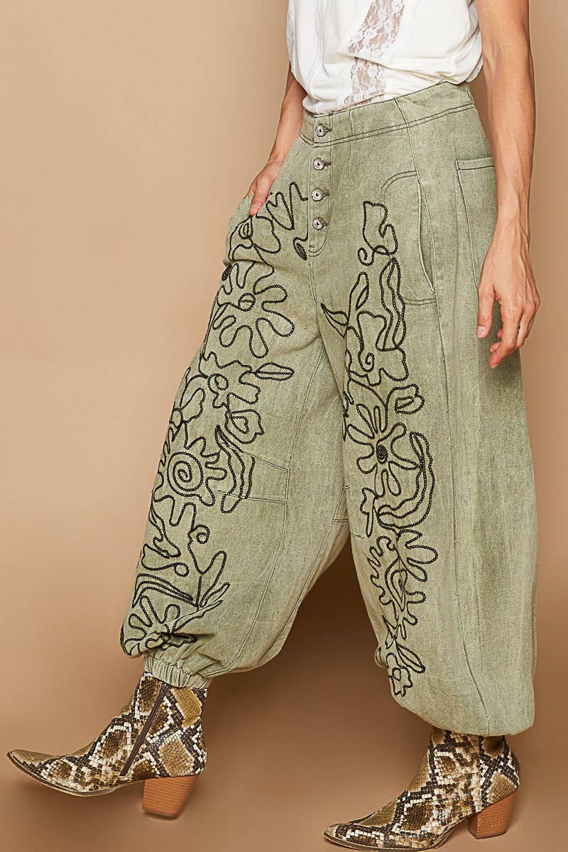 Pol Clothing - Wholesale Pants - Women's - Floral embroidered pattern solid twill pants11